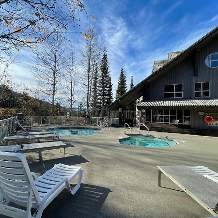Best Ski In Ski Out Condo At Вістлер Екстер'єр фото
