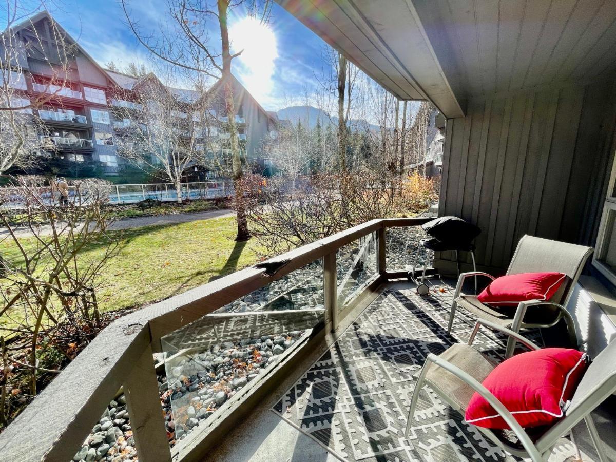 Best Ski In Ski Out Condo At Вістлер Екстер'єр фото
